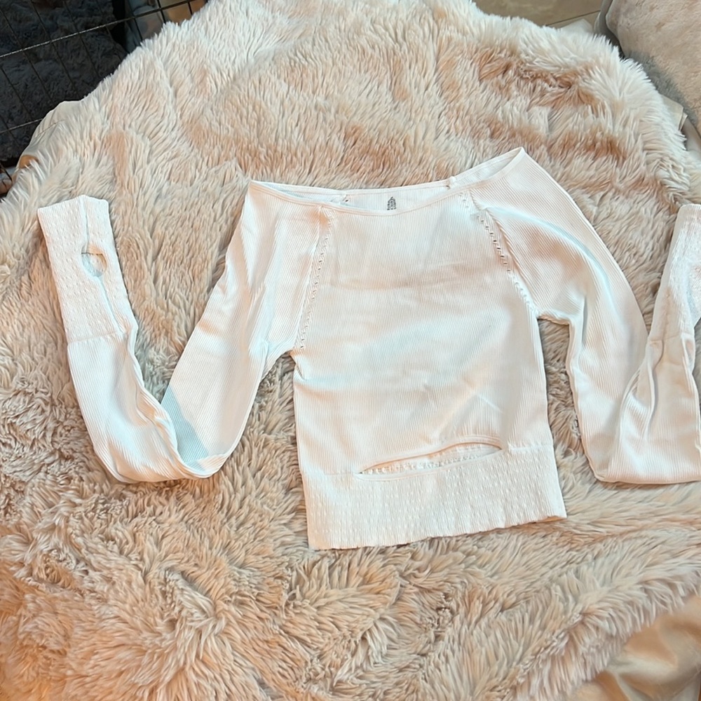COPY - 🔥Free people Cut it out long sleeve yoga top - Picture 16 of 16